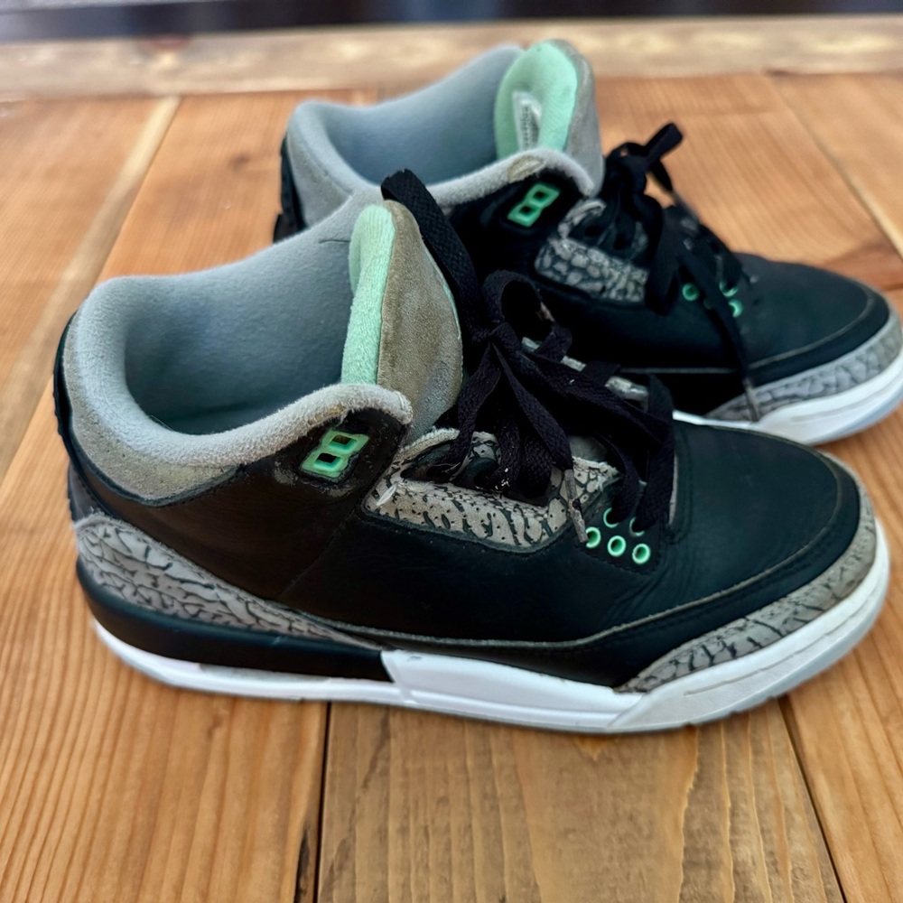 Boys Nike Air Jordan 3 size 5Y